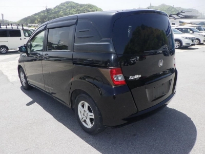 HONDA FREED SPIKE