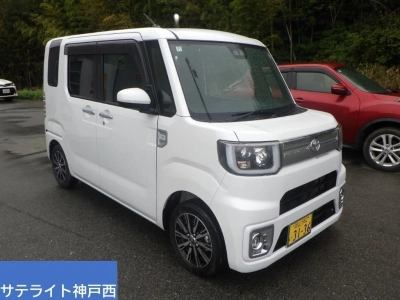 TOYOTA PIXIS MEGA