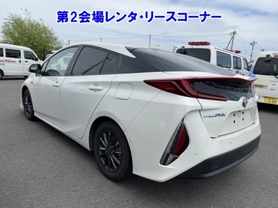 TOYOTA PRIUS PHV