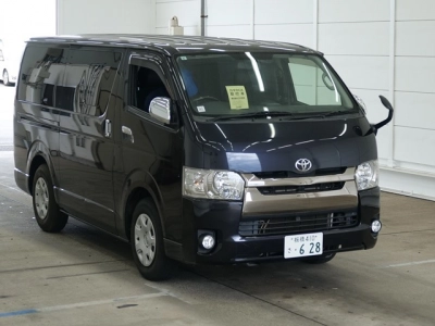 TOYOTA HIACE