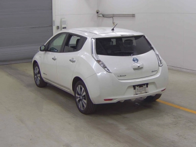NISSAN LEAF