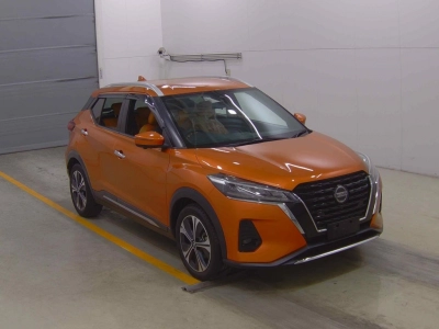 NISSAN KICKS