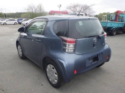 TOYOTA IQ