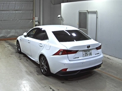 LEXUS IS