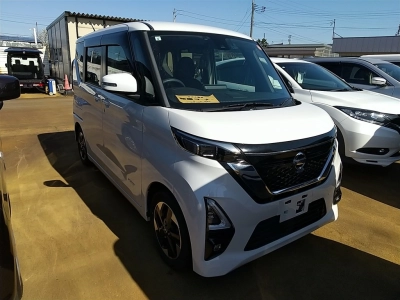NISSAN ROOX