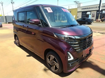 NISSAN ROOX