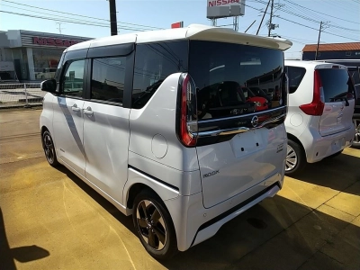 NISSAN ROOX