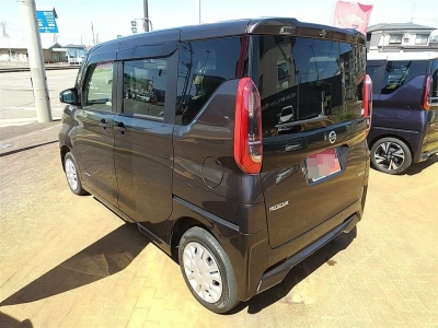 NISSAN ROOX