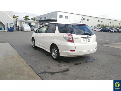 HONDA FIT SHUTTLE