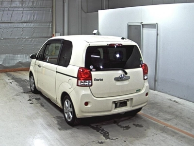 TOYOTA PORTE