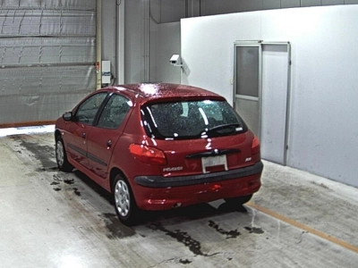 PEUGEOT 206