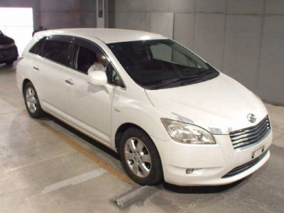 TOYOTA MARK X ZIO