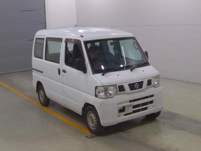 NISSAN NV100 CLIPPER