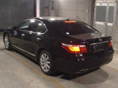 LEXUS LS
