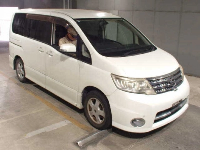 NISSAN SERENA