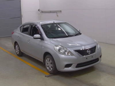 NISSAN TIIDA LATIO