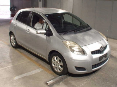 TOYOTA VITZ
