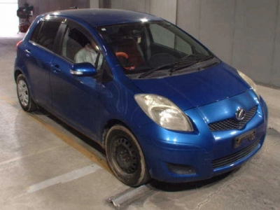 TOYOTA VITZ
