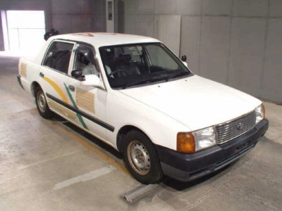 TOYOTA CROWN COMFORT