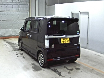 HONDA N BOX CUSTOM