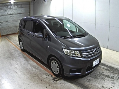HONDA FREED SPIKE