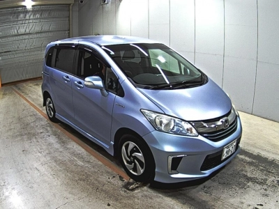 HONDA FREED HYBRID