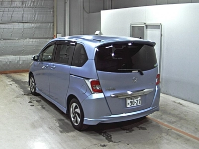 HONDA FREED HYBRID