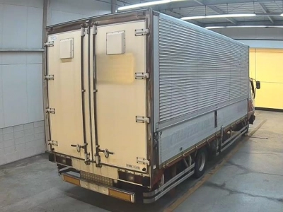 MITSUBISHI FUSO FIGHTER