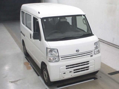 NISSAN NV100 CLIPPER