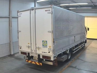 MITSUBISHI FUSO FIGHTER