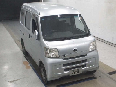 TOYOTA PIXIS VAN
