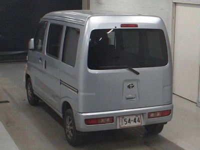TOYOTA PIXIS VAN
