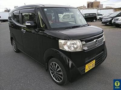 HONDA N-BOX SLASH