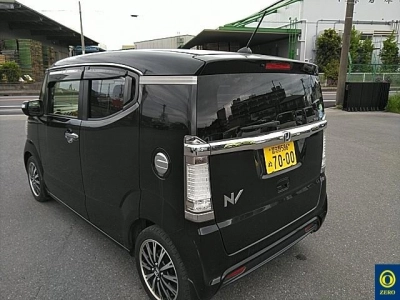 HONDA N-BOX SLASH