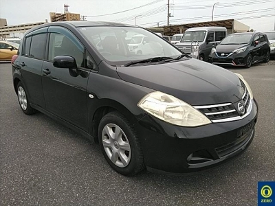 NISSAN TIIDA