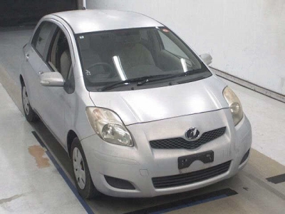 TOYOTA VITZ