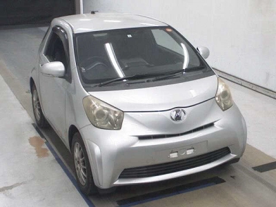 TOYOTA IQ