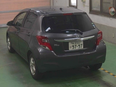 TOYOTA VITZ