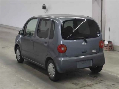 DAIHATSU MOVE LATTE