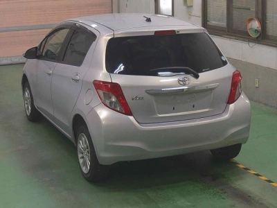 TOYOTA VITZ