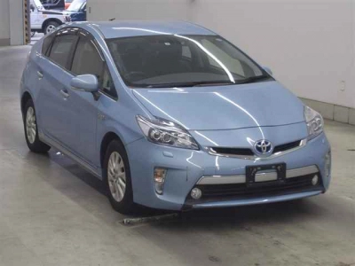 TOYOTA PRIUS PHV