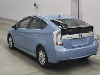 TOYOTA PRIUS PHV