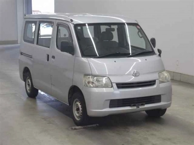 TOYOTA LITE ACE VAN