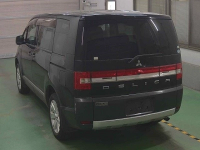 MITSUBISHI DELICA D:5