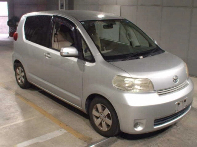 TOYOTA PORTE