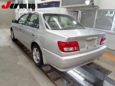 TOYOTA CARINA