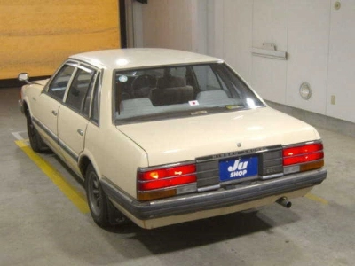 NISSAN LAUREL