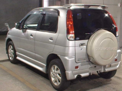 DAIHATSU TERIOS KID