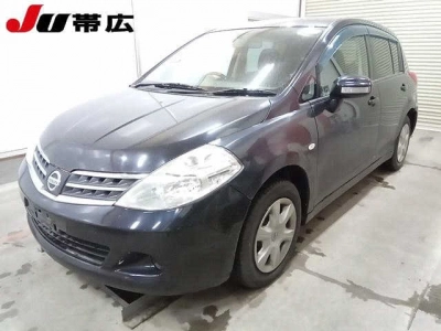 NISSAN TIIDA