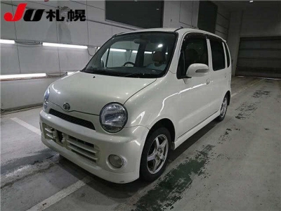 DAIHATSU MOVE LATTE